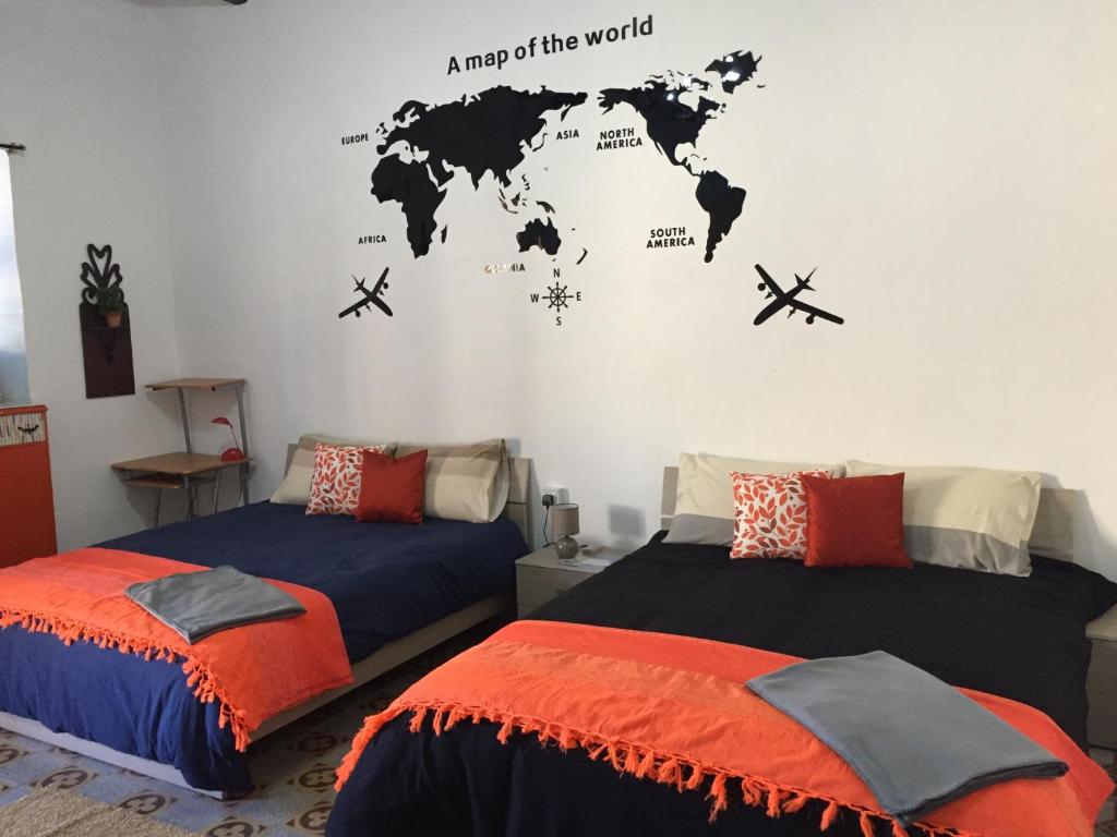 Sunrise Apartment room 3